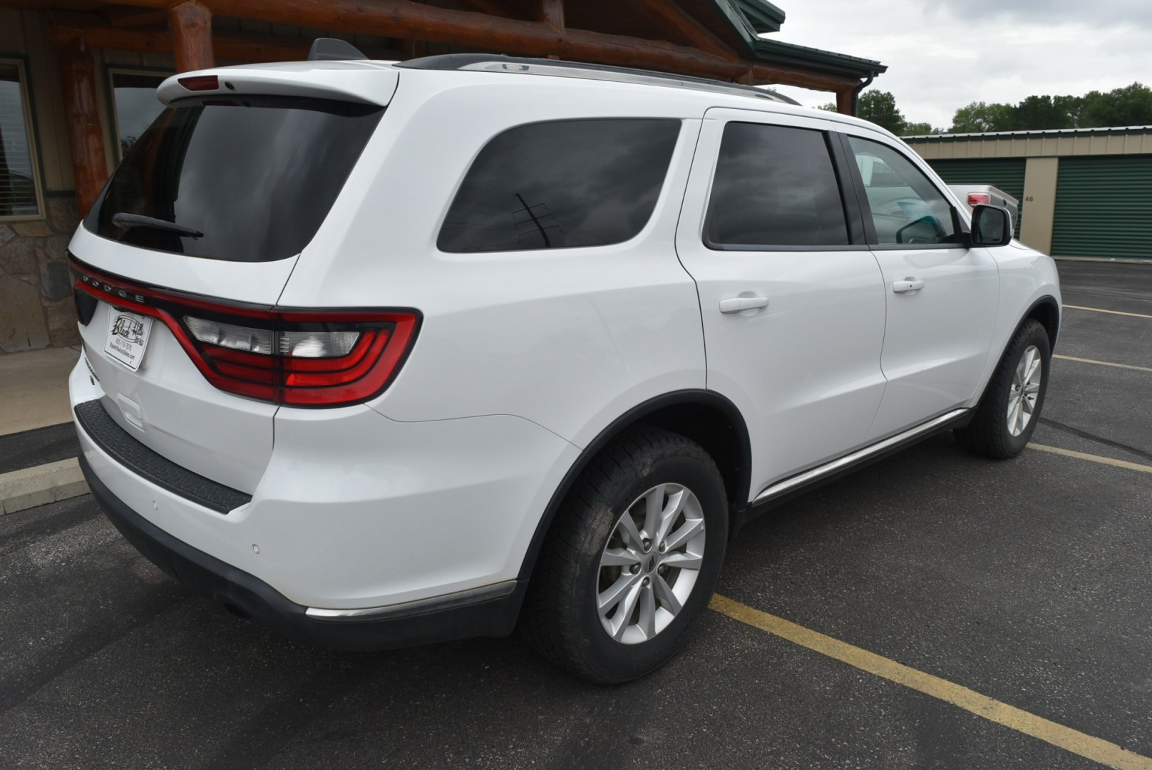 2019 White /Black/Beige Dodge Durango SXT (1C4RDJAG3KC) with an 3.6L V-6 DOHC 24V engine, 8-Speed Automatic transmission, located at 1600 E Hwy 44, Rapid City, SD, 57703, (605) 716-7878, 44.070232, -103.171410- Photo#8