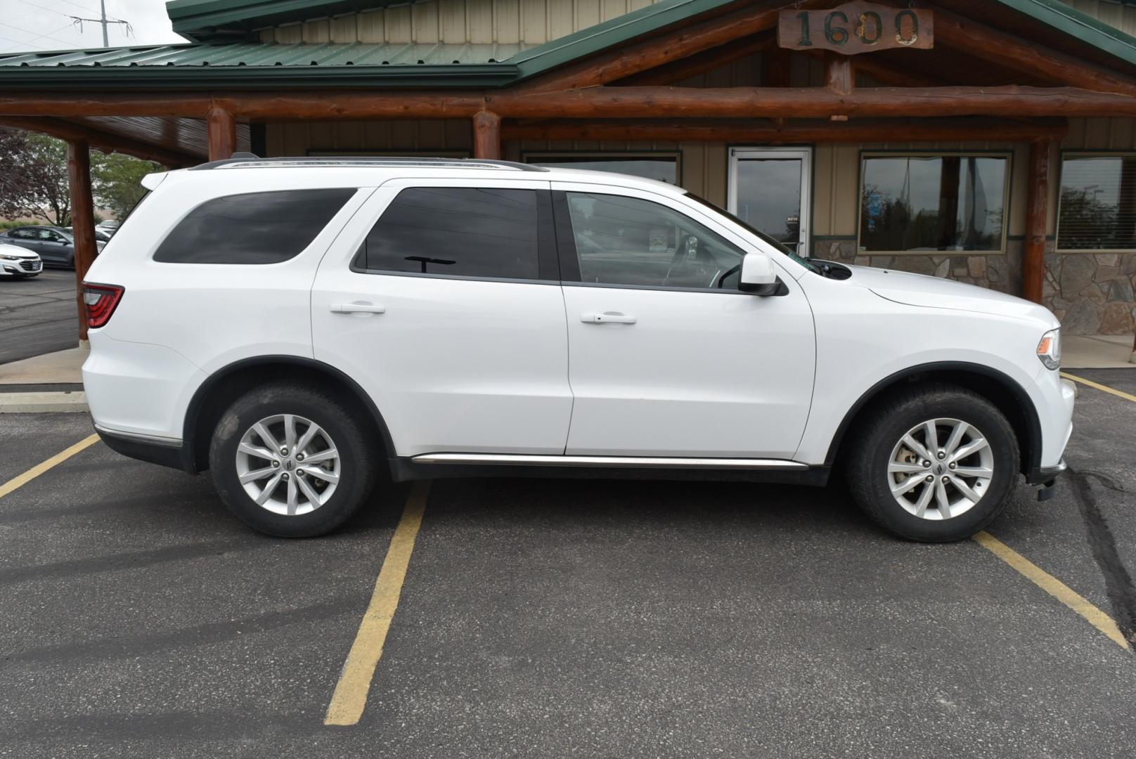 2019 White /Black/Beige Dodge Durango SXT (1C4RDJAG3KC) with an 3.6L V-6 DOHC 24V engine, 8-Speed Automatic transmission, located at 1600 E Hwy 44, Rapid City, SD, 57703, (605) 716-7878, 44.070232, -103.171410- Photo#5