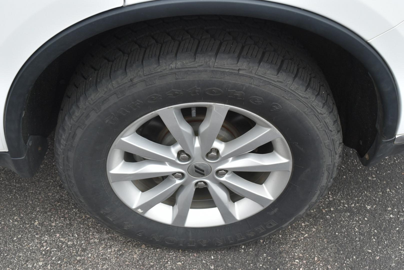 2019 White /Black/Beige Dodge Durango SXT (1C4RDJAG3KC) with an 3.6L V-6 DOHC 24V engine, 8-Speed Automatic transmission, located at 1600 E Hwy 44, Rapid City, SD, 57703, (605) 716-7878, 44.070232, -103.171410- Photo#28