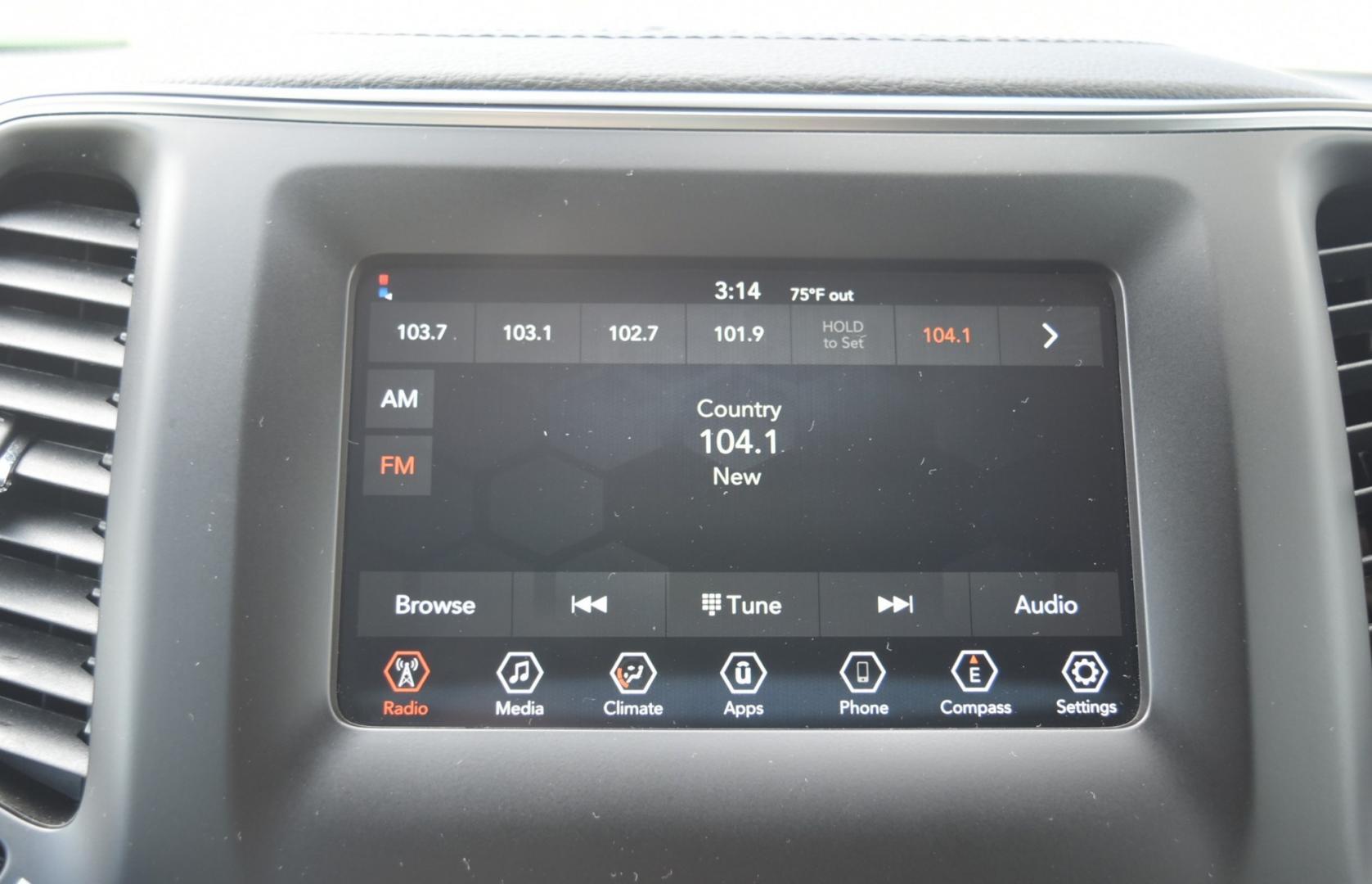 2019 Gray Jeep Cherokee Latitude (1C4PJMCB2KD) with an 2.4L L4 DOHC 16V engine, 9-Speed Automatic transmission, located at 1600 E Hwy 44, Rapid City, SD, 57703, (605) 716-7878, 44.070232, -103.171410- Photo#19