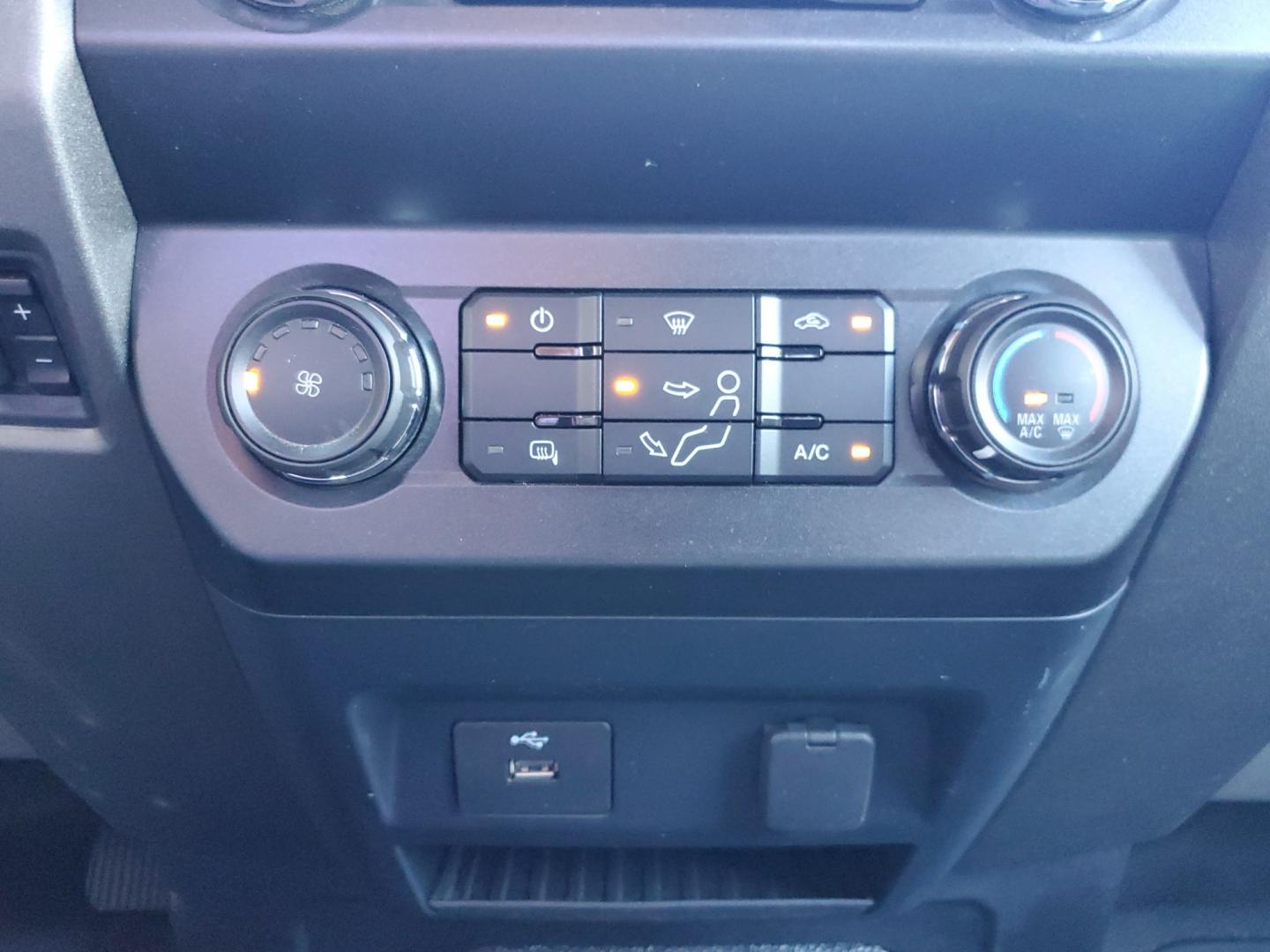 2019 Silver Ford F-250 SD XL SuperCab 4WD (1FT7X2B67KE) with an 6.2L V-8 2-VALVE SOHC EFI NA engine, 6-Speed Automatic W/ Selectshift transmission, located at 1600 E Hwy 44, Rapid City, SD, 57703, (605) 716-7878, 44.070232, -103.171410- Photo#23