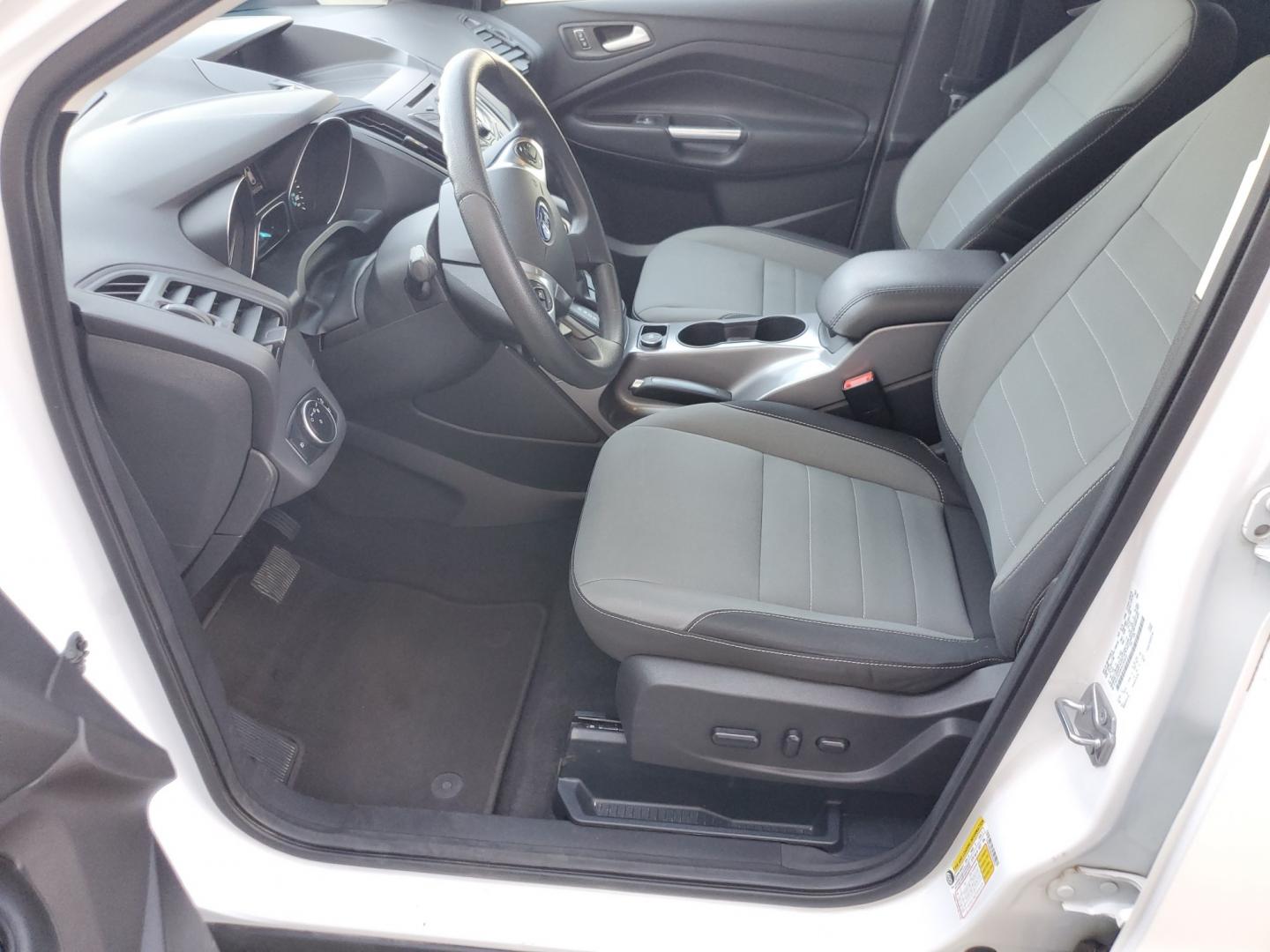 2016 White Ford Escape SE (1FMCU9GX6GU) with an 1.6L 4 Cyl Ecoboost` engine, 6-Speed Automatic W/ Selectshift transmission, located at 1600 E Hwy 44, Rapid City, SD, 57703, (605) 716-7878, 44.070232, -103.171410- Photo#9