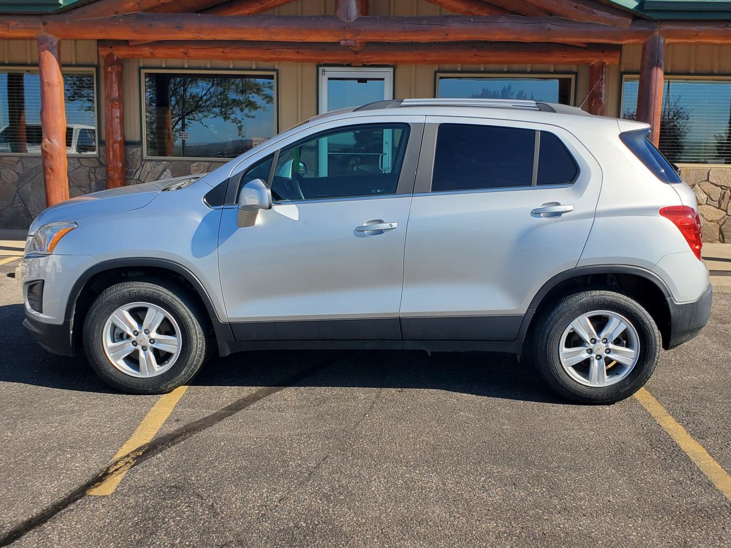 2016 Silver Chevrolet Trax LT (KL7CJPSB8GB) with an 1.4L 4Cyl Ecotec Turbo engine, 6-Speed Automatic transmission, located at 1600 E Hwy 44, Rapid City, SD, 57703, (605) 716-7878, 44.070232, -103.171410- Photo#4